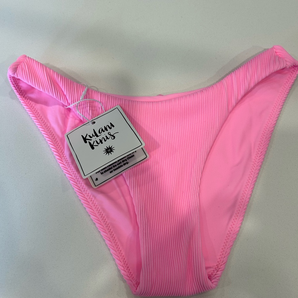 Bikini 🔥SOLD🔥 - Picture 7 of 9